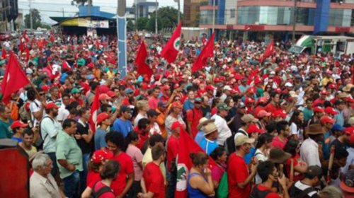 [Manifestação do MST chega a Salvador, pedem Lula Livre e protestam contra a reforma da Previdê...]