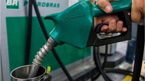 [Petrobrás reajusta preço da gasolina em 2%]