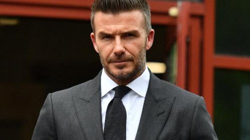 [David Beckham tem carteira de habilitação suspensa após dirigir usando o celular]