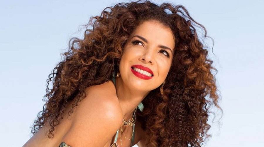 [Vanessa da Mata faz turnê em Salvador]