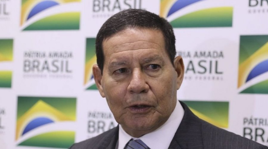 [“Seria um avanço para a América do Sul”, diz Mourão sobre moeda única entre Brasil e Argentina]