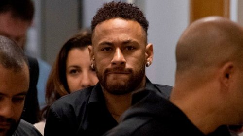 [Neymar contraria Nájila e afirma ter usado preservativo durante sexo, diz TV]