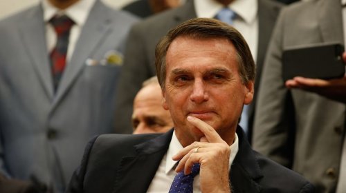 [Bolsonaro anuncia que Brasil foi aceito como aliado extra-Otan]