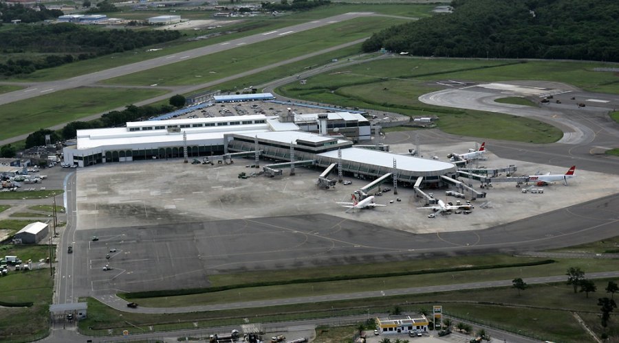[Pista principal do aeroporto de Salvador volta a ser fechada]