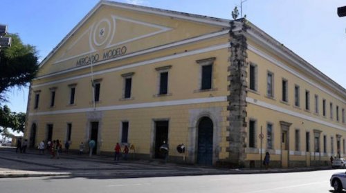 [Mercado Modelo passa a ter estacionamento para veículos]