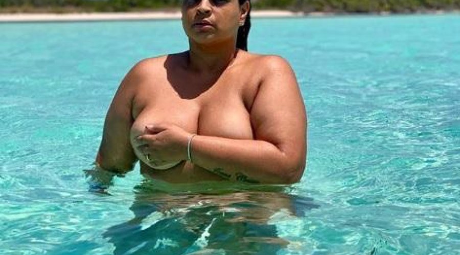 [Preta Gil posta foto de topless e critica padrões de beleza]