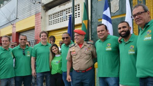 [2 de Julho: ganha mais importância e vigor a cada ano; vereadores e populares foram às ruas de...]