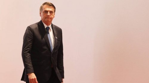 [Bolsonaro volta a dizer que é ingênuo em economia]