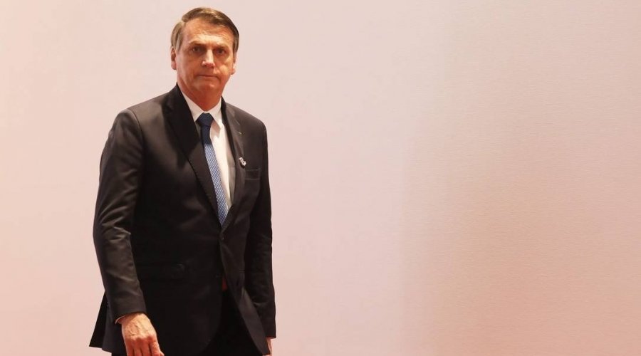 [Bolsonaro volta a dizer que é ingênuo em economia]