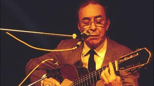 [Corpo de João Gilberto será velado nesta segunda-feira ]