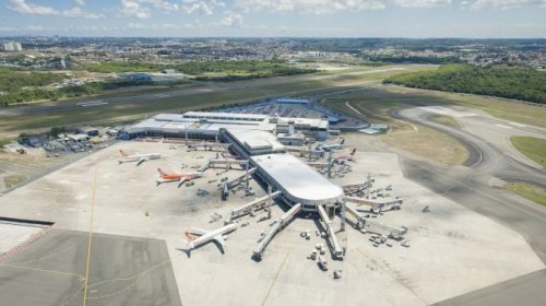 [Voos são alterados em Salvador devido ao mau tempo]