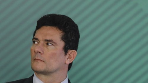 [Delegado da Polícia Federal processado por vazamento e corrupção é demitido por Moro]