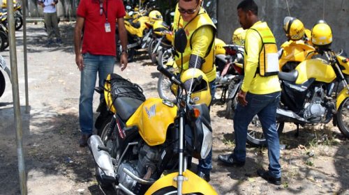 [Vistoria de 1,2 mil mototaxistas credenciados é adiada, informa prefeitura]