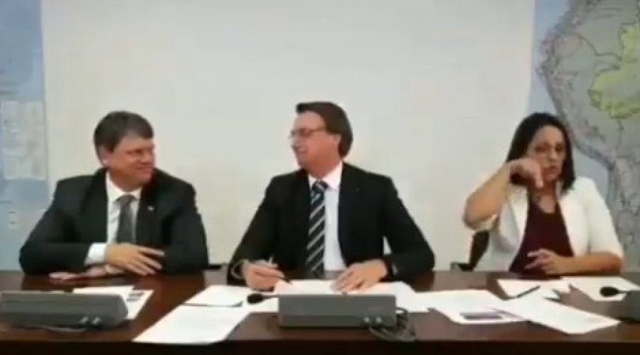 [Veja vídeo: Bolsonaro faz piada com ‘cabeça’ de nordestinos; assista]