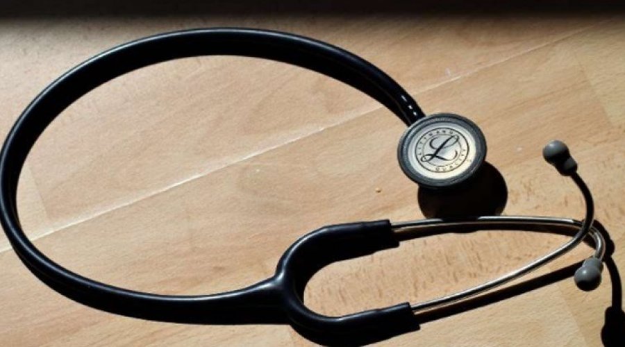 [Médico é acusado de abusar 95 crianças na Áustria]