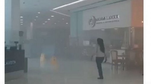 [Princípio de incêndio atinge interior do Shopping Bela Vista]