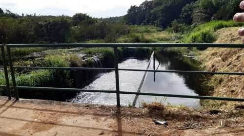 [Sino da barragem de Pituaçu dispara e moradores entram em desespero nesta madrugada]