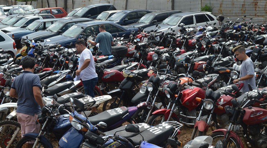 [Oportunidade: Detran faz leilão de carros, motos e sucatas; lance inicial é de R$ 50]