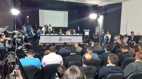 [Reunião entre Comissões pedem vista de projeto sobre isenção do ISS para ônibus em Salvador]