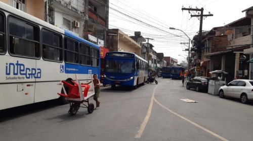 [Moradores de Santa Cruz amanhecem sem ônibus nesta sexta-feira (16)]