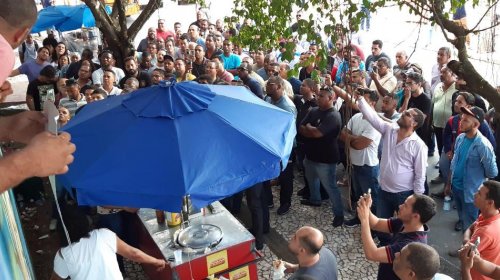 [“Quando eu vejo a prefeitura e alguns vereadores defenderem o ISS alto, fico sem entender”, di...]