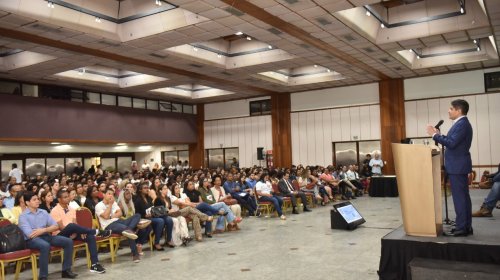 [Ex-estagiários da Prefeitura serão contratados com criação de 42 cargos comissionados, diz Net...]