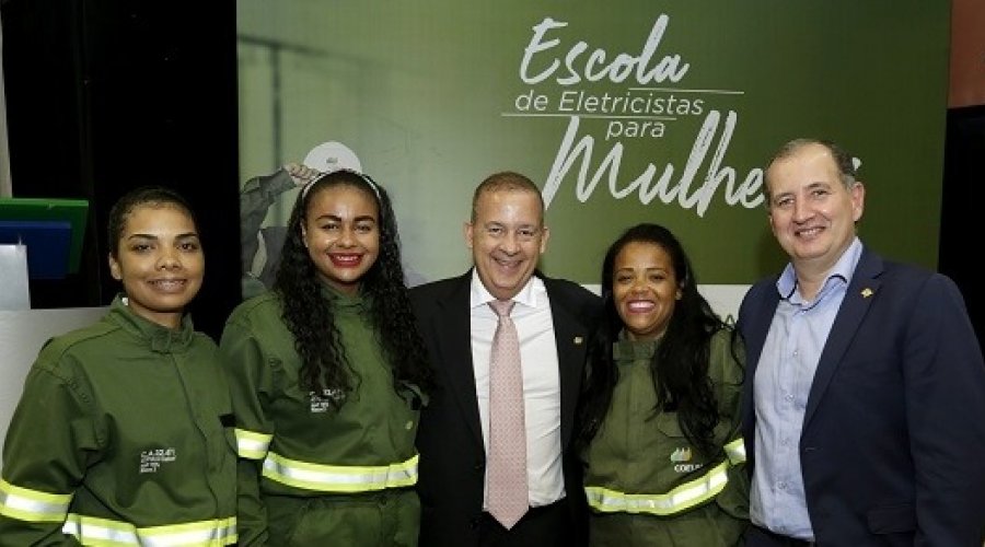 [Bahia ganha primeira escola de eletricistas para mulheres]