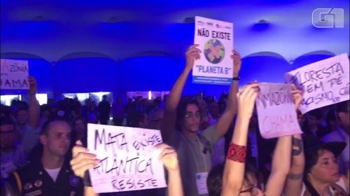 [Ministro Salles do meio ambiente é vaiado durante Semana do Clima em Salvador]