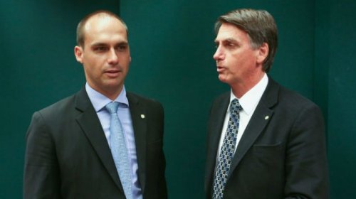 [Bolsonaro diz que não há recuo sobre filho na Embaixada]