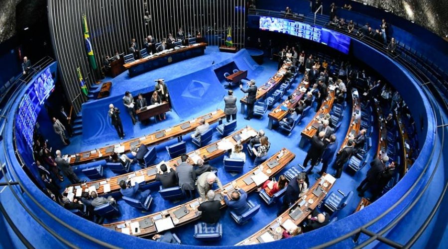 [Senado aprova MP da Liberdade Econômica, sem trabalhos aos domingos]