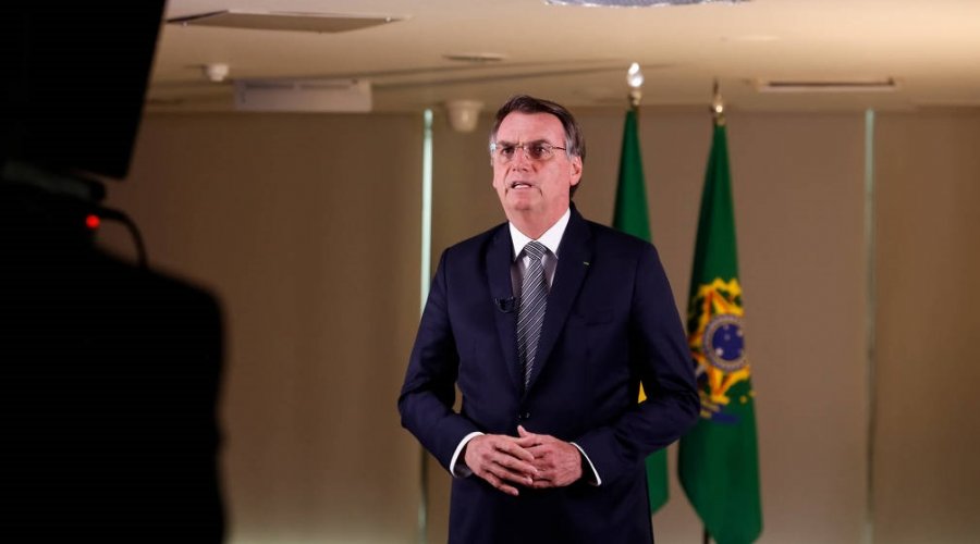 [Bolsonaro é alvo de panelaço durante pronunciamento]