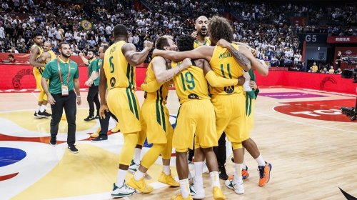 [Brasil lidera Grupo F no mundial de basquete após vitória contra Gréci]