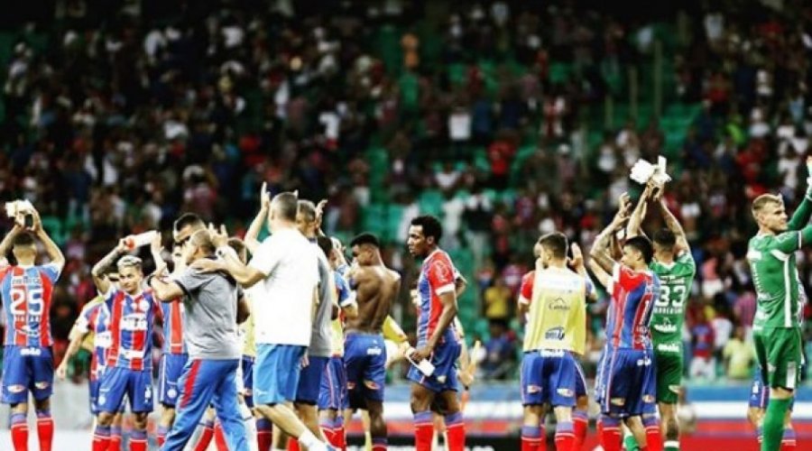 [Bahia vence o Vasco por 2 a 0 em São Januário]