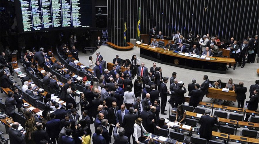 [Orçamento de 2020: Sem novos recursos, ministérios vão recorrer a emendas]