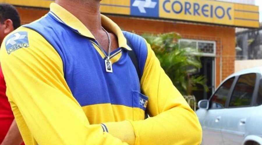 [Funcionários dos Correios entram em greve por tempo indeterminado]