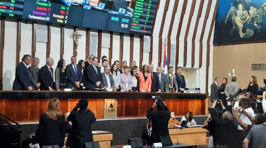 [Jovem Parlamentar: estudantes baianos representa a Bahia no Congresso Nacional em Brasília]