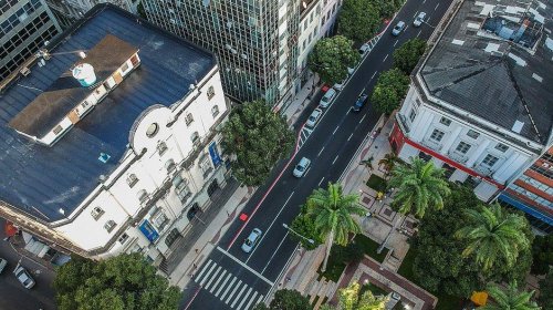 [Rua Miguel Calmon é inaugurada após obras ]