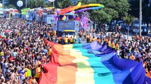 [Parada Gay acontece neste domingo (22) no Dique do Tororó]
