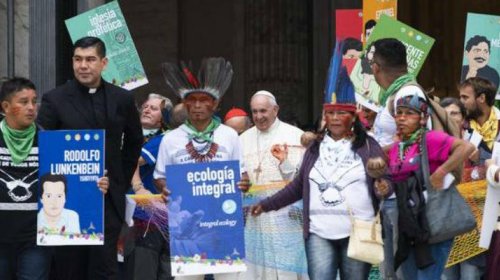 [Papa inicia trabalhos do Sínodo e cobra respeito aos índios]