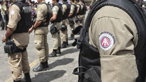 [Polícia Militar anuncia greve em assembleia; governo nega paralisação]