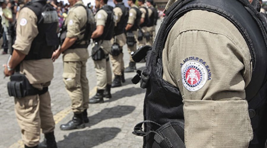 [Polícia Militar anuncia greve em assembleia; governo nega paralisação]