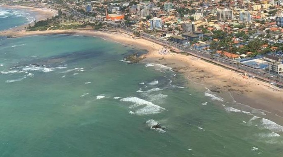[Mancha de óleo de 21km² não está chegando à costa da Bahia, aponta Ibama]