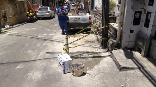 [Após denúncia embasa realiza serviço em Caixa coletora ]