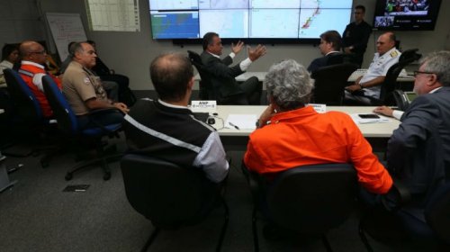 [Governo vai contratar empresa para realizar o descarte de óleo]