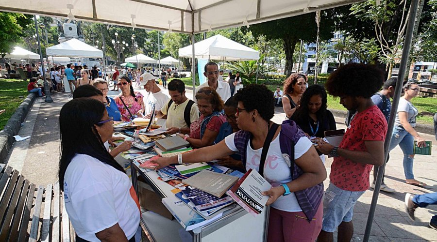 [Semana Nacional do Livro vai distribuir 40 mil livros de graça na sexta (25)]