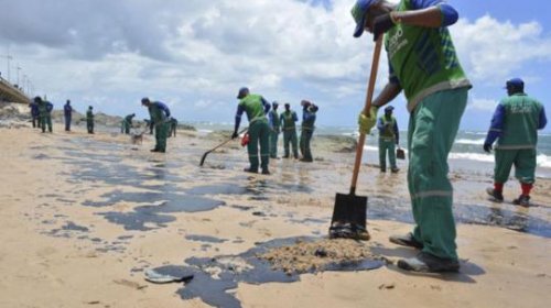 [MP instaura inquérito para atenuar prejuízos de pescadores com vazamento de óleo]