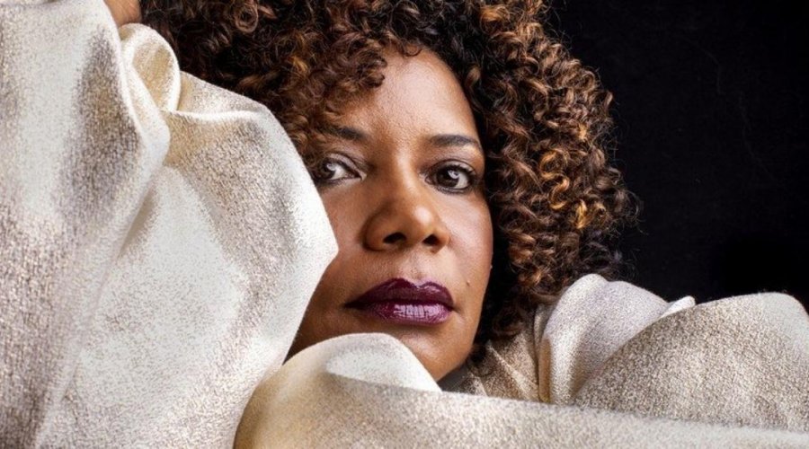 [Margareth Menezes lança 'Autêntica' em show no Mercado Iaô]