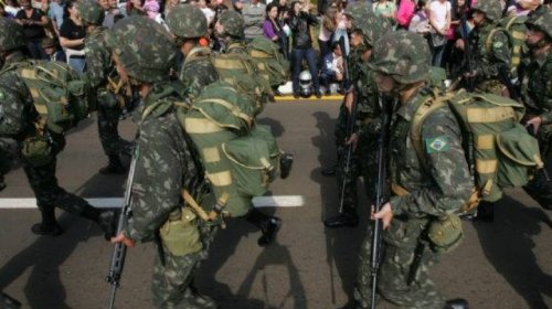 [Comissão da Câmara aprova novas regras para Previdência de militares]