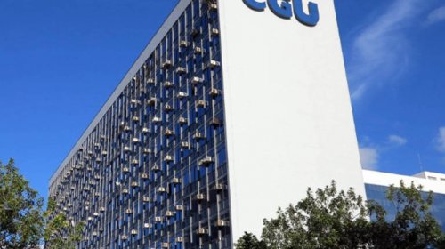 [AGU contradiz a Marinha e revela que o vazamento de óleo foi localizado antes de chegar às pra...]