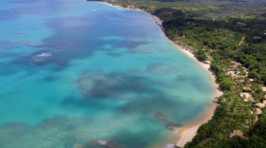 [Porto Seguro deve tomar medidas para conter óleo nas praias]